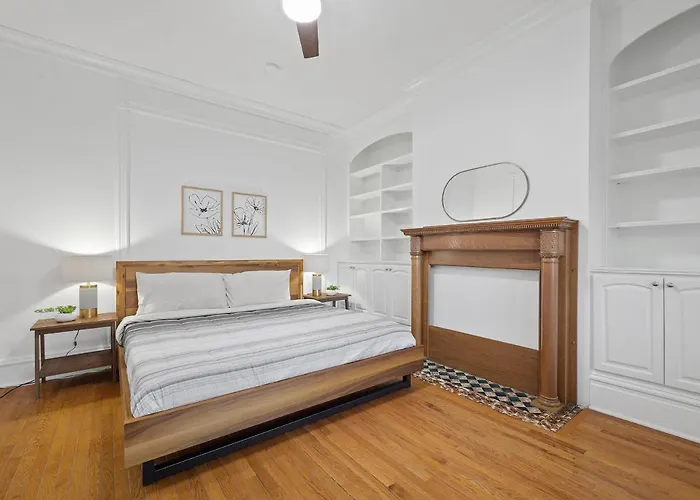 Homestay Bloomfield/shadyside @e Stylish And Modern Private Bedroom With Shared Bathroom